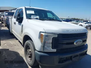 2018 Ford F-250 XL с VIN 1FT7X2A62JEC26554, выставлен на аукционе IAAI как лот 41603638 с пробегом 131 469 миль миль и . История ставок и продаж доступна на DreamBid. Изображение 1.