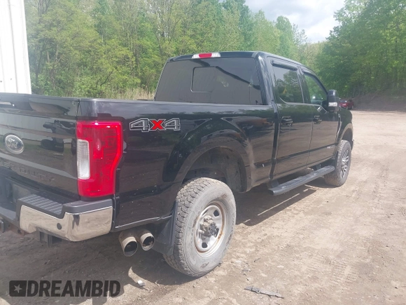 2018 Ford F-350 Platinum z VIN 1FT7W3BT0JEB33268, wystawiony jako IAAI lot #41994493 z przebiegiem 102 189 mil mil oraz . Historia ofert i sprzedaży dostępna na DreamBid. Obrazek 4.
