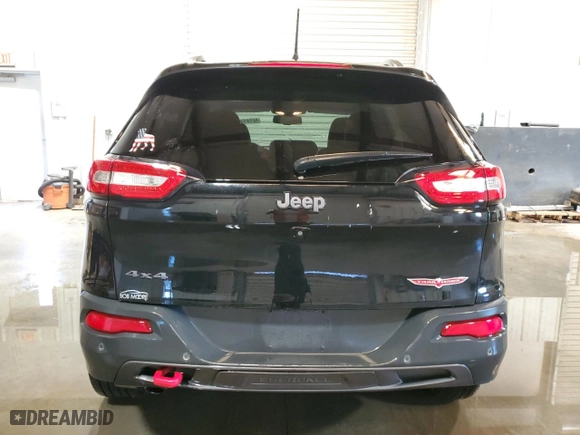 2018 Jeep Cherokee Trailhawk with VIN 1C4PJMBB8JD581856, listed as a Copart auction lot 79233714 with 72,212 mi miles and Clean Title. Bid and sale history available at carsss.com. Image 6.