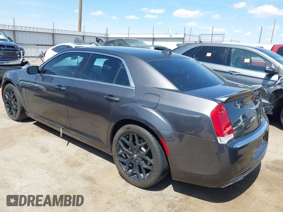 2017 Chrysler 300 Limited z VIN 2C3CCAAG9HH538701, wystawiony jako IAAI lot #42354339 z przebiegiem 153 985 mil mil oraz . Historia ofert i sprzedaży dostępna na DreamBid. Obrazek 3.