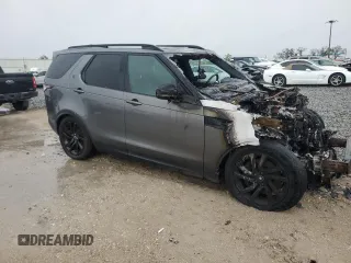 2018 Land Rover Discovery SE with VIN SALRG2RV3JA058315, listed as a Copart auction lot 46405195 with 0 mi miles and Non Repairable. Bid and sale history available at carsss.com. Image 4.