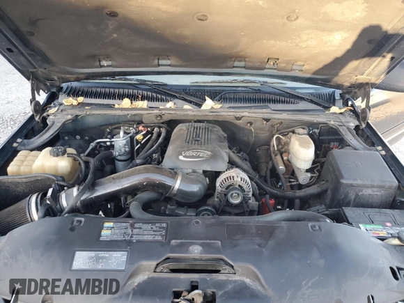 2005 Chevrolet Suburban LS with VIN 3GNFK16Z55G159557, listed as a Copart auction lot 77632254 with 317,671 mi miles and Clean Title. Bid and sale history available at carsss.com. Image 12.