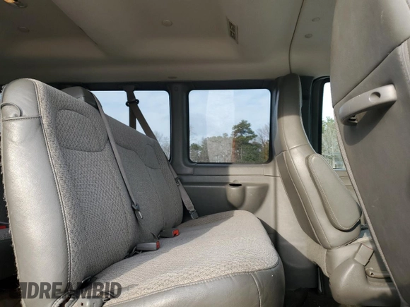 2019 Chevrolet Express Passenger LT с VIN 1GAZGPFG6K1214321, выставлен на аукционе Copart как лот 41398235 с пробегом 109 557 миль миль и Списание • Salvage title. История ставок и продаж доступна на DreamBid. Изображение 11.