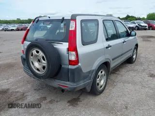 2006 Honda CR-V LX with VIN JHLRD78596C035974, listed as a IAAI auction lot 42119043 with 259,936 mi miles and . Bid and sale history available at carsss.com. Image 4.