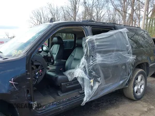 2010 Chevrolet Suburban LTZ with VIN 1GNUKKE31AR271504, listed as a IAAI auction lot 41870727 with 187,198 mi miles. Bid and sale history available at carsss.com. Image 6.