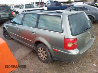 2002 Volkswagen Passat GLS z VIN WVWVD63B12E257457, wystawiony jako IAAI lot #40830908 z przebiegiem 226 392 mil mil oraz . Historia ofert i sprzedaży dostępna na DreamBid. Obrazek 3.