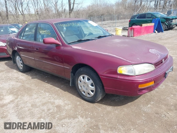 1996 Toyota Camry DX with VIN 4T1BG12K1TU785209, listed as a IAAI auction lot 41802026 with 223,452 mi miles. Bid and sale history available at carsss.com. Image 1.
