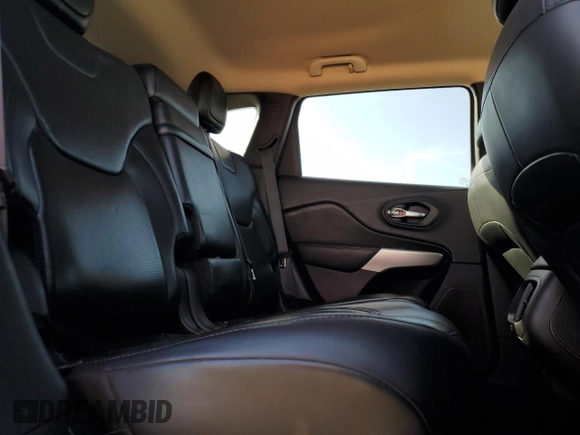 2017 Jeep Cherokee Overland с VIN 1C4PJLJS0HW574622, выставлен на аукционе Copart как лот 74615164 с пробегом 93 945 миль миль и Списание • Salvage title. История ставок и продаж доступна на DreamBid. Изображение 11.
