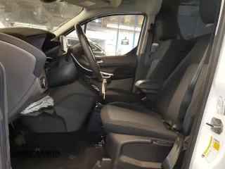 2023 Ford Transit Connect XLT с VIN NM0LS7T29P1555608, выставлен на аукционе Copart как лот 77691594 с пробегом 22 680 миль миль и Списание • Salvage title. История ставок и продаж доступна на DreamBid. Изображение 7.