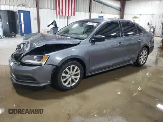 2015 Volkswagen Jetta SE with VIN 3VWD07AJ6FM343142, listed as a Copart auction lot 62472655 with 117,349 mi miles and Salvage title. Bid and sale history available at DreamBid. Image 1.