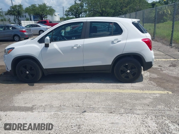 2020 Chevrolet Trax LS z VIN 3GNCJKSB2LL126640, wystawiony jako IAAI lot #42547540 z przebiegiem 86 058 mil mil oraz . Historia ofert i sprzedaży dostępna na DreamBid. Obrazek 14.