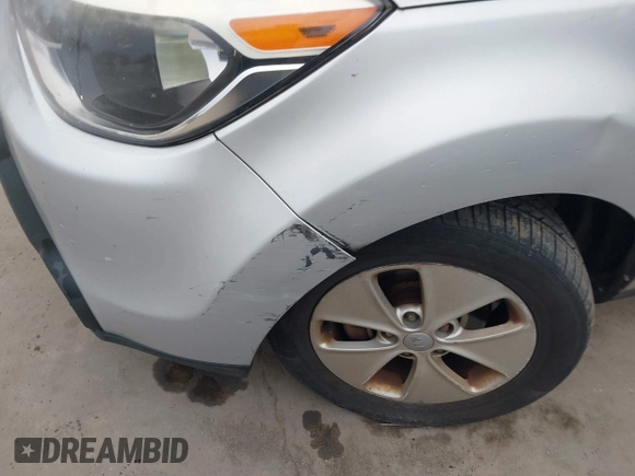 2016 Kia Soul with VIN KNDJN2A22G7834869, listed as a IAAI auction lot 41052392 with 100,551 mi miles. Bid and sale history available at carsss.com. Image 6.
