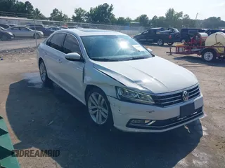 2018 Volkswagen Passat SE с VIN 1VWBA7A3XJC012953, выставлен на аукционе IAAI как лот 42782032 с пробегом 159 643 миль миль и . История ставок и продаж доступна на DreamBid. Изображение 1.