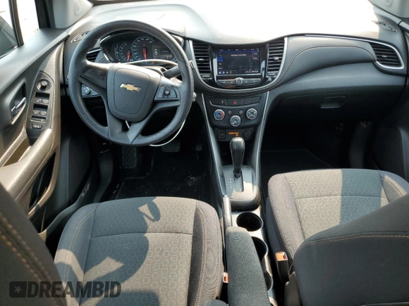 2020 Chevrolet Trax LS with VIN 3GNCJKSB5LL340070, listed as a Copart auction lot 59319985 with 61,209 mi miles and Salvage title. Bid and sale history available at DreamBid. Image 8.