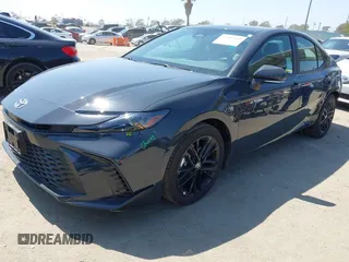 2025 Toyota Camry LE z VIN 4T1DAACK7SU531768, wystawiony jako IAAI lot #42187559 z przebiegiem 26 348 mil mil oraz . Historia ofert i sprzedaży dostępna na DreamBid. Obrazek 21.