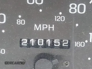 1993 Nissan Sentra z VIN 1N4EB32H7PC770697, wystawiony jako IAAI lot #41727754 z przebiegiem 210 152 mil mil oraz . Historia ofert i sprzedaży dostępna na DreamBid. Obrazek 15.