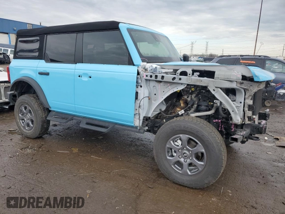 2023 Ford Bronco z VIN 1FMEE5BP9PLB15828, wystawiony jako Copart lot #47347135 z przebiegiem 11 370 mil mil oraz Czysty tytuł • Clean title. Historia ofert i sprzedaży dostępna na DreamBid. Obrazek 4.