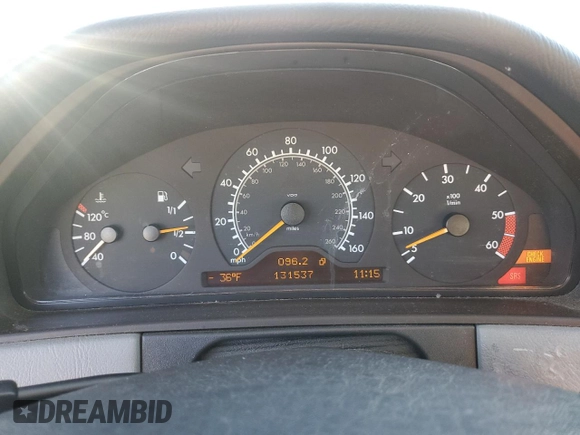 1998 Mercedes-Benz E 320 with VIN WDBJF25F7WA598665, listed as a Copart auction lot 83581624 with 131,537 mi miles and Clean Title. Bid and sale history available at DreamBid. Image 9.