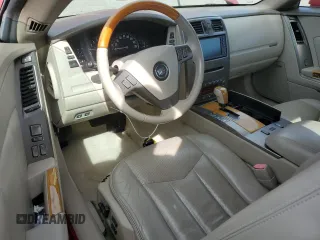 2005 Cadillac XLR z VIN 1G6YV34AX55600501, wystawiony jako Copart lot #72423004 z przebiegiem 31 601 mil mil oraz Szkody całkowita. Historia ofert i sprzedaży dostępna na DreamBid. Obrazek 8.