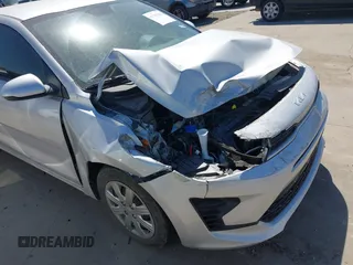 2022 Kia Rio S with VIN 3KPA24AD7NE437841, listed as a IAAI auction lot 41757262 with 34,909 mi miles. Bid and sale history available at carsss.com. Image 6.