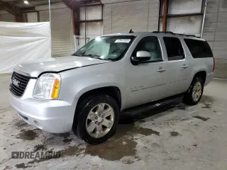 2011 GMC Yukon XL SLT z VIN 1GKS2KE37BR102321, wystawiony jako Copart lot #57847835 z przebiegiem 267 896 mil mil oraz Czysty tytuł • Clean title. Historia ofert i sprzedaży dostępna na DreamBid. Obrazek 1.