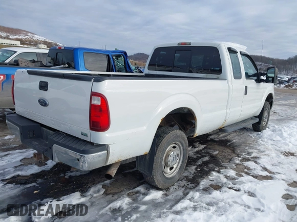 2011 Ford F-350 with VIN 1FT7X3B6XBEB57439, listed as a IAAI auction lot 41434952 with 305,000 mi miles and . Bid and sale history available at DreamBid. Image 4.