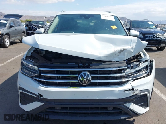 2024 Volkswagen Tiguan SE с VIN 3VV3B7AXXRM101084, выставлен на аукционе IAAI как лот 42196649 с пробегом 14 447 миль миль и . История ставок и продаж доступна на DreamBid. Изображение 6.