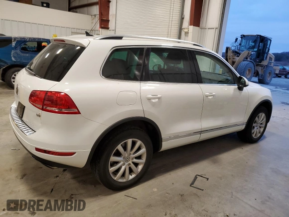 2012 Volkswagen Touareg Exec with VIN WVGEF9BP4CD011823, listed as a Copart auction lot 84063034 with 110,694 mi miles and Non Repairable. Bid and sale history available at DreamBid. Image 3.