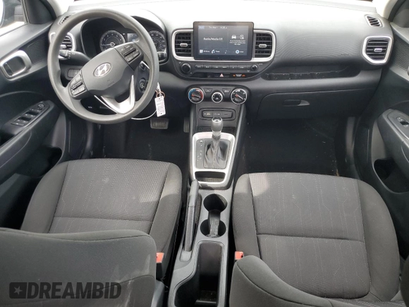 2022 Hyundai Venue SE with VIN KMHRB8A32NU154357, listed as a Copart auction lot 54624285 with 31,637 mi miles and Salvage title. Bid and sale history available at DreamBid. Image 8.