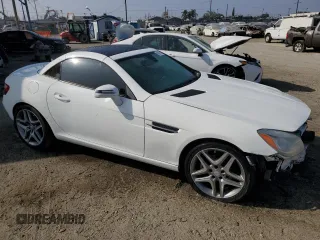 2014 Mercedes-Benz SLK-Class SLK 250 with VIN WDDPK4HA5EF075252, listed as a Copart auction lot 69894144 with 124,204 mi miles and Salvage Title. Bid and sale history available at carsss.com. Image 4.
