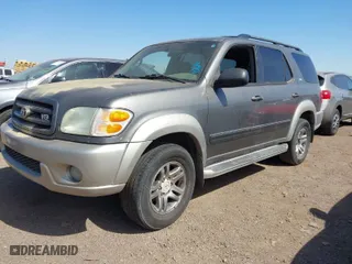 2004 Toyota Sequoia SR5 with VIN 5TDZT34A84S215261, listed as a IAAI auction lot 41996939 with 282,992 mi miles. Bid and sale history available at carsss.com. Image 2.