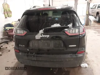 2020 Jeep Cherokee Latitude with VIN 1C4PJMCB6LD651548, listed as a IAAI auction lot 41340075 with 102,812 mi miles. Bid and sale history available at carsss.com. Image 16.