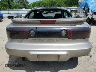 2001 Pontiac Firebird Firebird z VIN 2G2FS22KX12132170, wystawiony jako Copart lot #57558535 z przebiegiem Nie podano mil oraz Tytuł czysty. Historia ofert i sprzedaży dostępna na DreamBid. Obrazek 6.