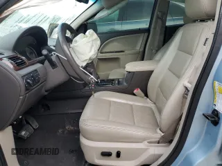 2009 Ford Taurus Limited z VIN 1FAHP25WX9G101791, wystawiony jako Copart lot #56671645 z przebiegiem 120 918 mil mil oraz Nie do naprawy • Non repairable. Historia ofert i sprzedaży dostępna na DreamBid. Obrazek 7.
