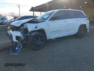 2024 Jeep Grand Cherokee with VIN 1C4RJYB63R8510782, listed as a IAAI auction lot 40878374 with 2,396 mi miles and . Bid and sale history available at DreamBid. Image 18.