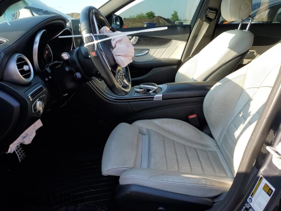 2015 Mercedes-Benz C 300 Luxury z VIN 55SWF4KB3FU018984, wystawiony jako Copart lot #62486905 z przebiegiem Nie podano mil oraz Szkoda całkowita • Salvage title. Historia ofert i sprzedaży dostępna na DreamBid. Obrazek 7.