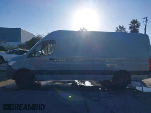 2022 Mercedes-Benz Sprinter with VIN W1Y40CHY3NT082983, listed as a IAAI auction lot 41505872 with 130,341 mi miles and . Bid and sale history available at carsss.com. Image 14.