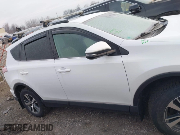 2018 Toyota RAV4 XLE with VIN 2T3WFREV5JW514361, listed as a IAAI auction lot 41286773 with 88,099 mi miles. Bid and sale history available at carsss.com. Image 13.