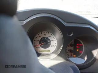 2004 Nissan Xterra XE z VIN 5N1ED28Y44C673213, wystawiony jako IAAI lot #40681421 z przebiegiem 173 134 mil mil oraz . Historia ofert i sprzedaży dostępna na DreamBid. Obrazek 7.