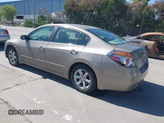 2008 Nissan Altima 2.5 SL with VIN 1N4AL21EX8N444962, listed as a IAAI auction lot 42024684 with 262,819 mi miles. Bid and sale history available at carsss.com. Image 3.