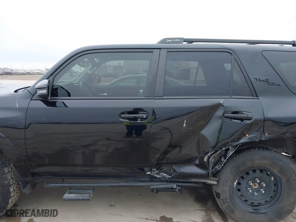 2019 Toyota 4Runner SR5 with VIN JTEBU5JR6K5725188, listed as a IAAI auction lot 41387925 with 96,544 mi miles. Bid and sale history available at carsss.com. Image 15.