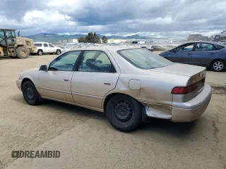1998 Toyota Camry LE z VIN JT2BF22K8W0133091, wystawiony jako Copart lot #47691625 z przebiegiem 214 743 mil mil oraz Szkoda całkowita • Salvage title. Historia ofert i sprzedaży dostępna na DreamBid. Obrazek 2.
