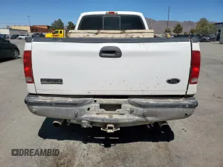 2006 Ford F-250 XL z VIN 1FTSW20596EC03897, wystawiony jako Copart lot #60226495 z przebiegiem 219 044 mil mil oraz Czysty tytuł • Clean title. Historia ofert i sprzedaży dostępna na DreamBid. Obrazek 6.