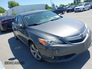 2013 Acura ILX Tech Pkg with VIN 19VDE1F7XDE007976, listed as a IAAI auction lot 42052098 with 119,494 mi miles. Bid and sale history available at carsss.com. Image 1.