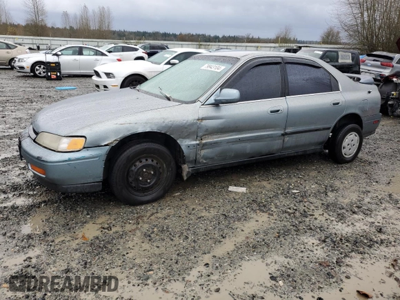 1995 Honda Accord LX with VIN JHMCD5632SC061723, listed as a Copart auction lot 79943104 with 251,242 mi miles and Salvage Title. Bid and sale history available at carsss.com. Image 1.