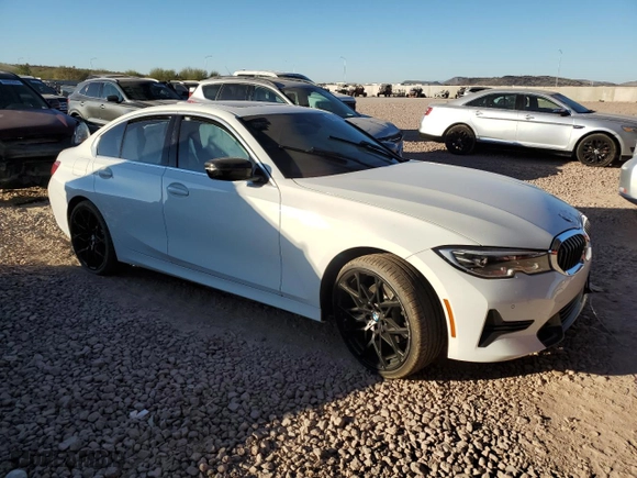 2020 BMW 3 Series 330i with VIN WBA5R1C06LFH94775, listed as a Copart auction lot 88981515 with 39,127 mi miles and Salvage Title. Bid and sale history available at carsss.com. Image 4.