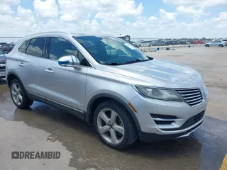 2016 Lincoln MKC Premier with VIN 5LMCJ1C97GUJ22215, listed as a IAAI auction lot 42853757 with 201,609 mi miles and . Bid and sale history available at DreamBid. Image 1.