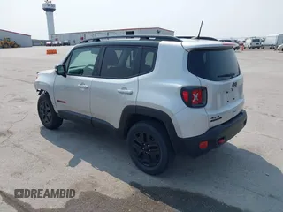 2018 Jeep Renegade Trailhawk z VIN ZACCJBCB6JPH86837, wystawiony jako IAAI lot #42394914 z przebiegiem 17 367 mil mil oraz . Historia ofert i sprzedaży dostępna na DreamBid. Obrazek 3.