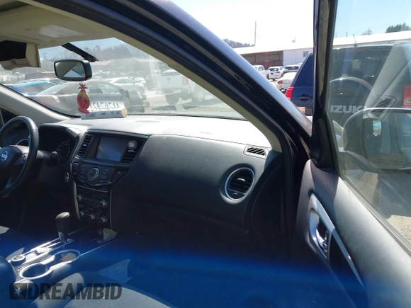 2019 Nissan Pathfinder SV z VIN 5N1DR2MMXKC578779, wystawiony jako IAAI lot #41767421 z przebiegiem 121 985 mil mil oraz . Historia ofert i sprzedaży dostępna na DreamBid. Obrazek 5.