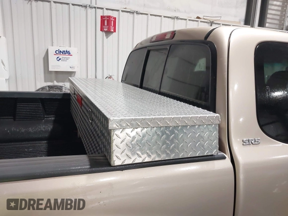 2001 Toyota Tundra SR5 with VIN 5TBRT34141S180870, listed as a IAAI auction lot 41494026 with 186,737 mi miles and . Bid and sale history available at DreamBid. Image 12.